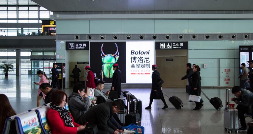 西安高铁站灯箱广告有什么投放价值呢？？？？尺寸规格是几多?